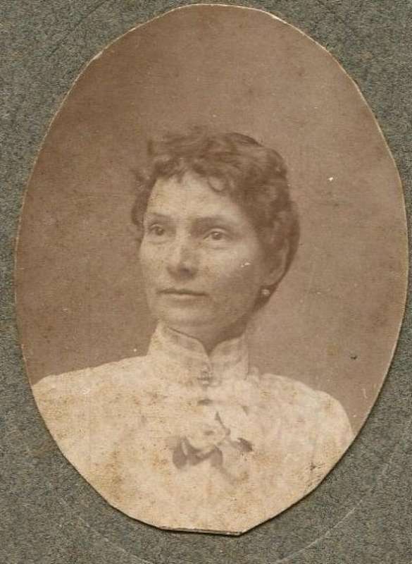 105348