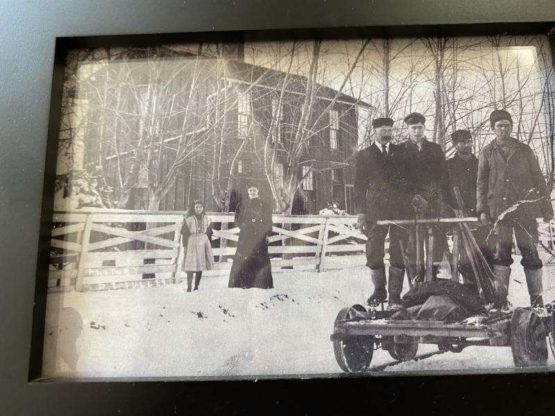 118995