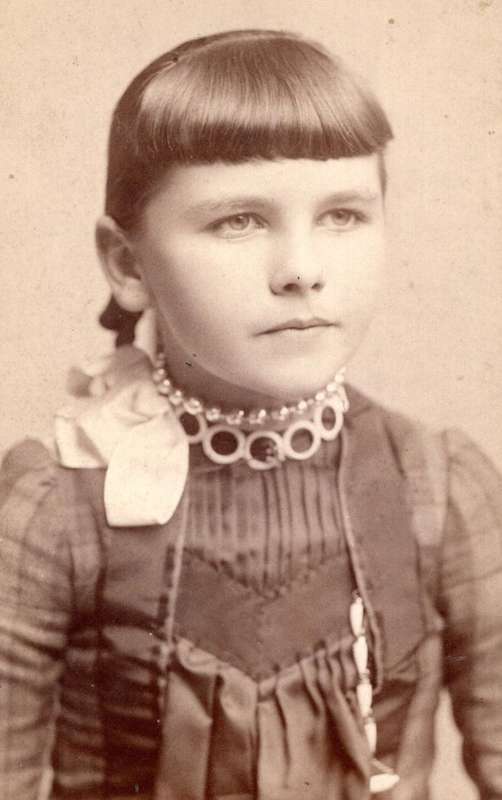 119154