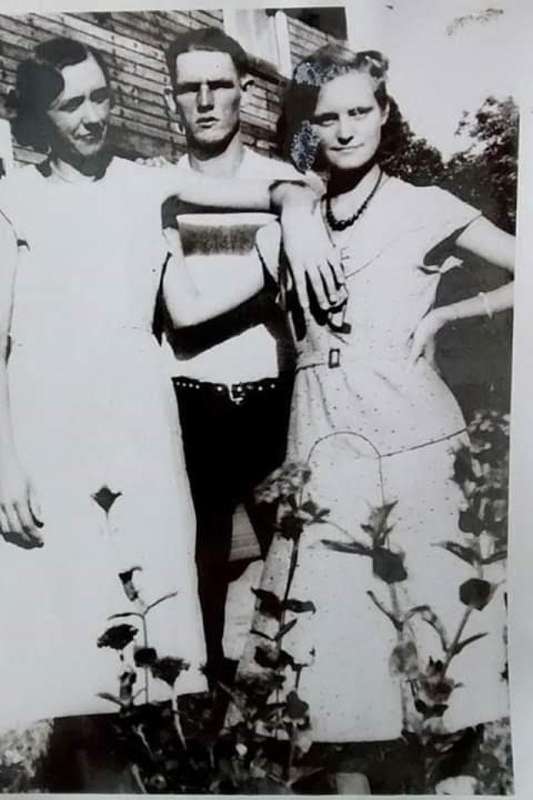 121967