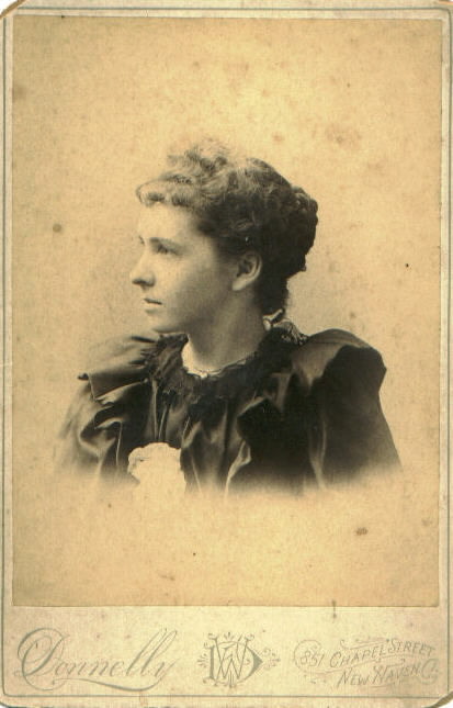 18437