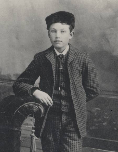 18751