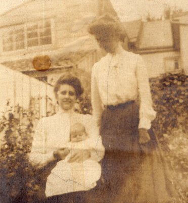 19300