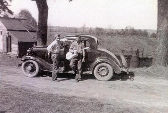 21923